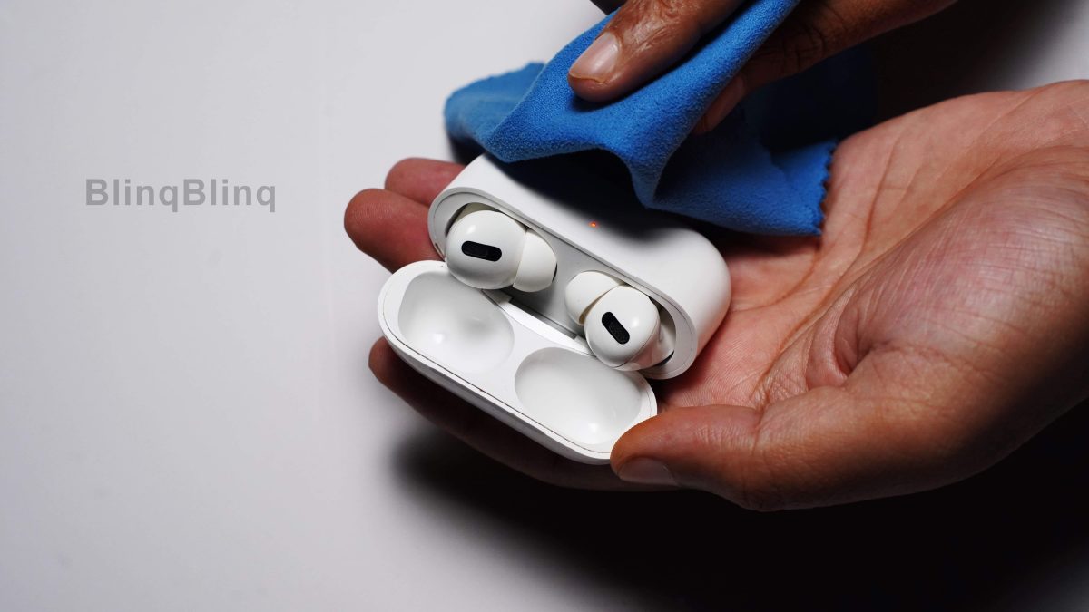 Why do My AirPods Leak Sound-Easy Fix [2023] - BlinqBlinq