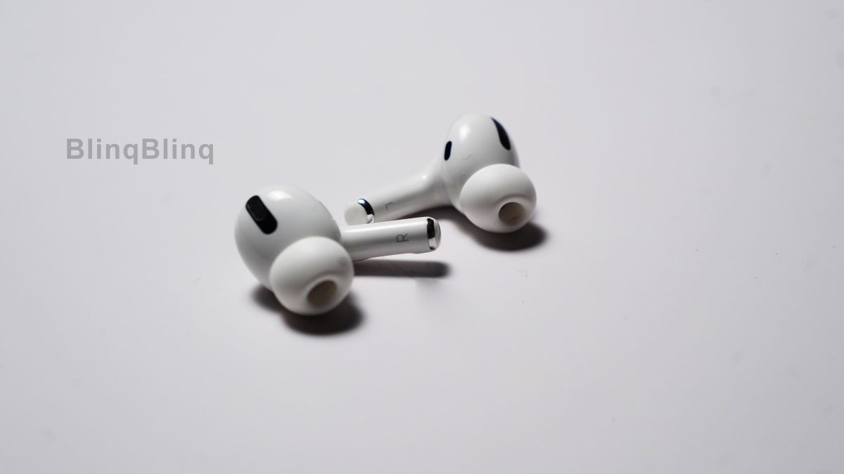 Why do My AirPods Leak Sound-Easy Fix [2023] - BlinqBlinq